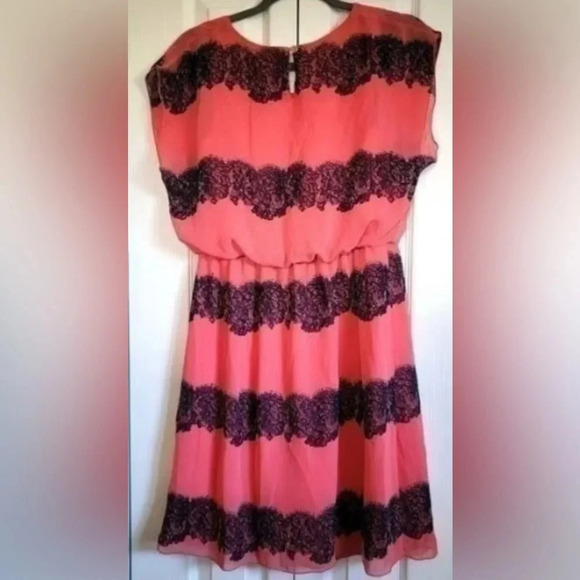 Enfocus Studio 10 Women's Dress Fit Flare Peach Lace Design Scoop Neck Size 10 - Picture 2 of 4